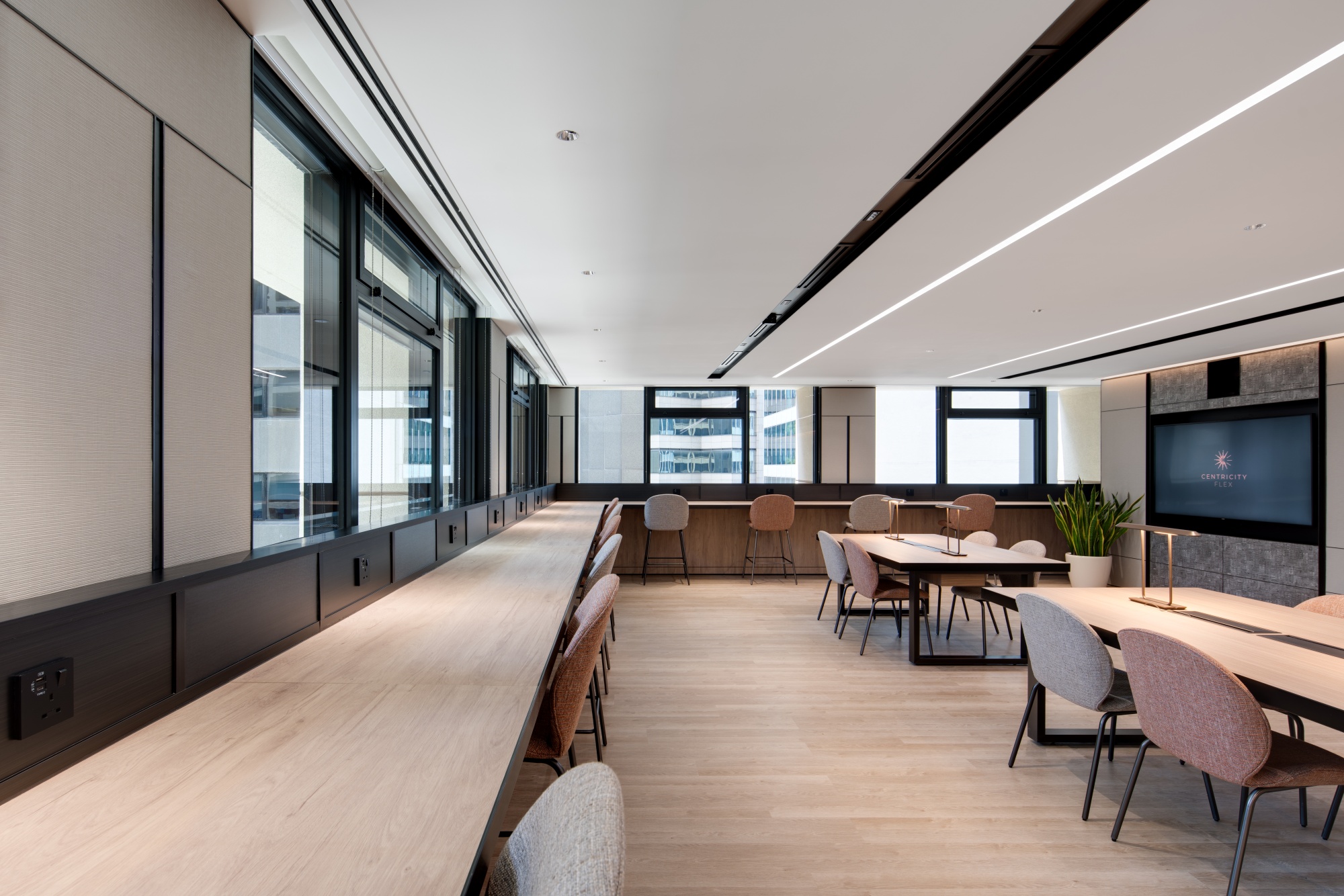 How Shared Office Spaces Are Revolutionizing Hong Kong’s Business Scene