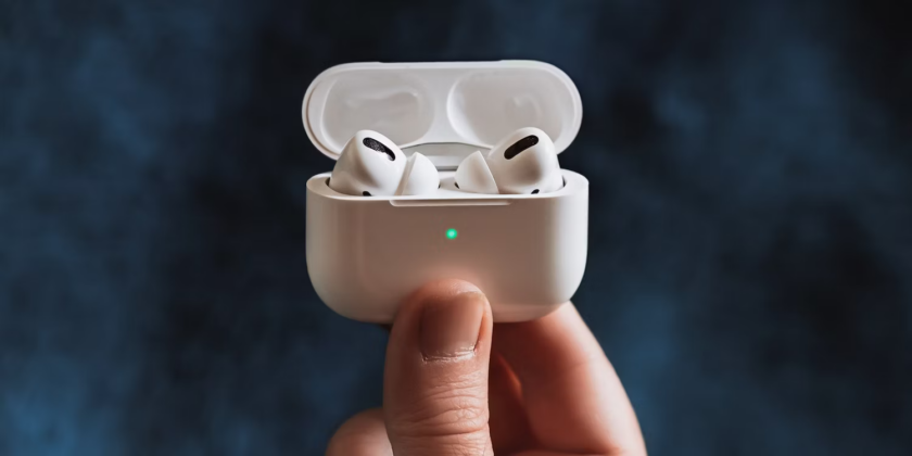 AirPods into Pairing Mode