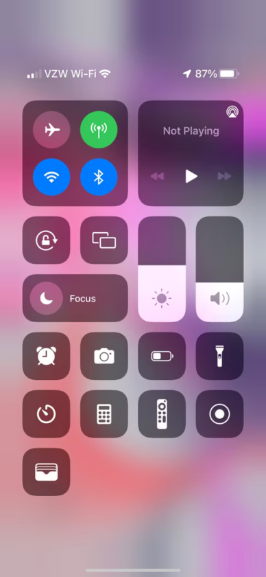 AirPods into Pairing Mode