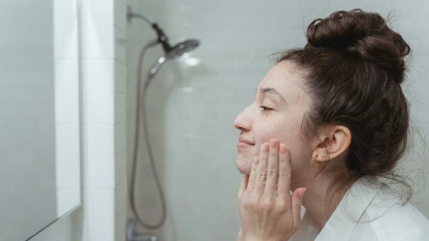 Effective Treatment with Salicylic Acid Face Wash for Acne